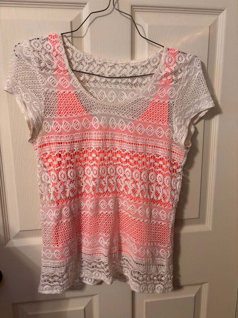 Trillium White Crochet Lace Short Sleeve Top With Neon Orange Lining Size S